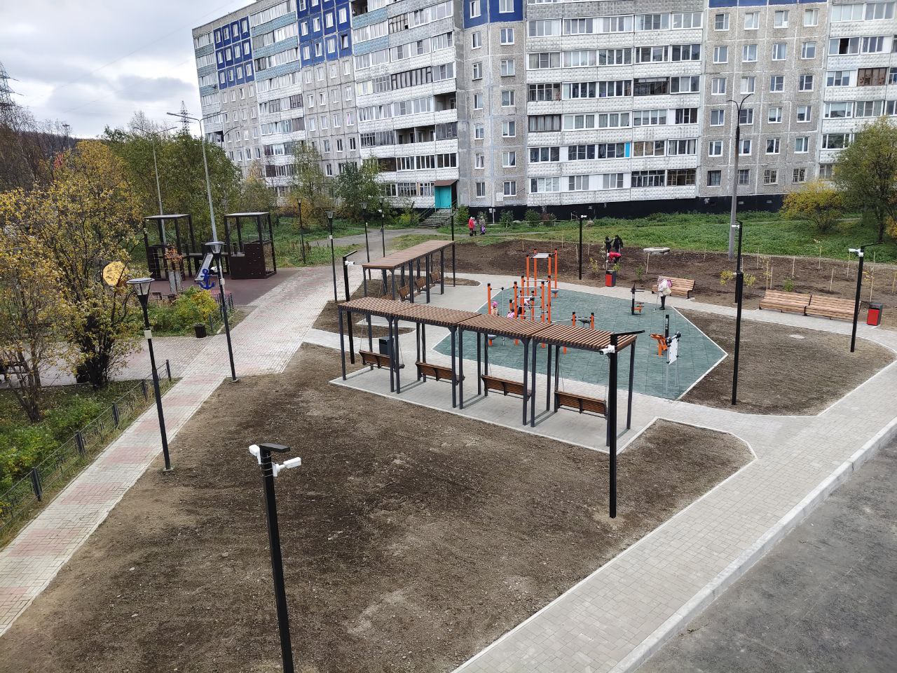 Благоустройство двора